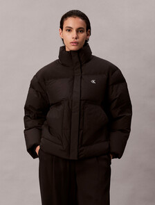 Buy 여성 숏 렝스 스탠드 카라 푸퍼 in color BLACK