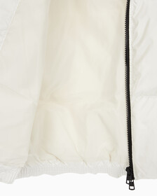 Buy 남녀공용 릴렉스 숏 블로킹 다운 푸퍼 in color WHITE
