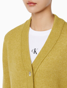 Buy 여성 플러피 얀 스웨터 가디건 in color MUSTARD