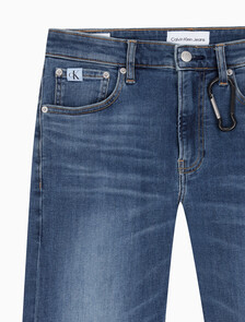 Buy 남성 슬림핏 스트레이트 크롭 데님 in color BLUE BLACK HANGER LOOP