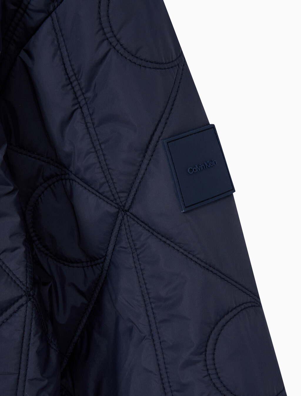 Buy 여성 라이트웨이트 AOP 퀼티드 라이너 자켓 in color Navy