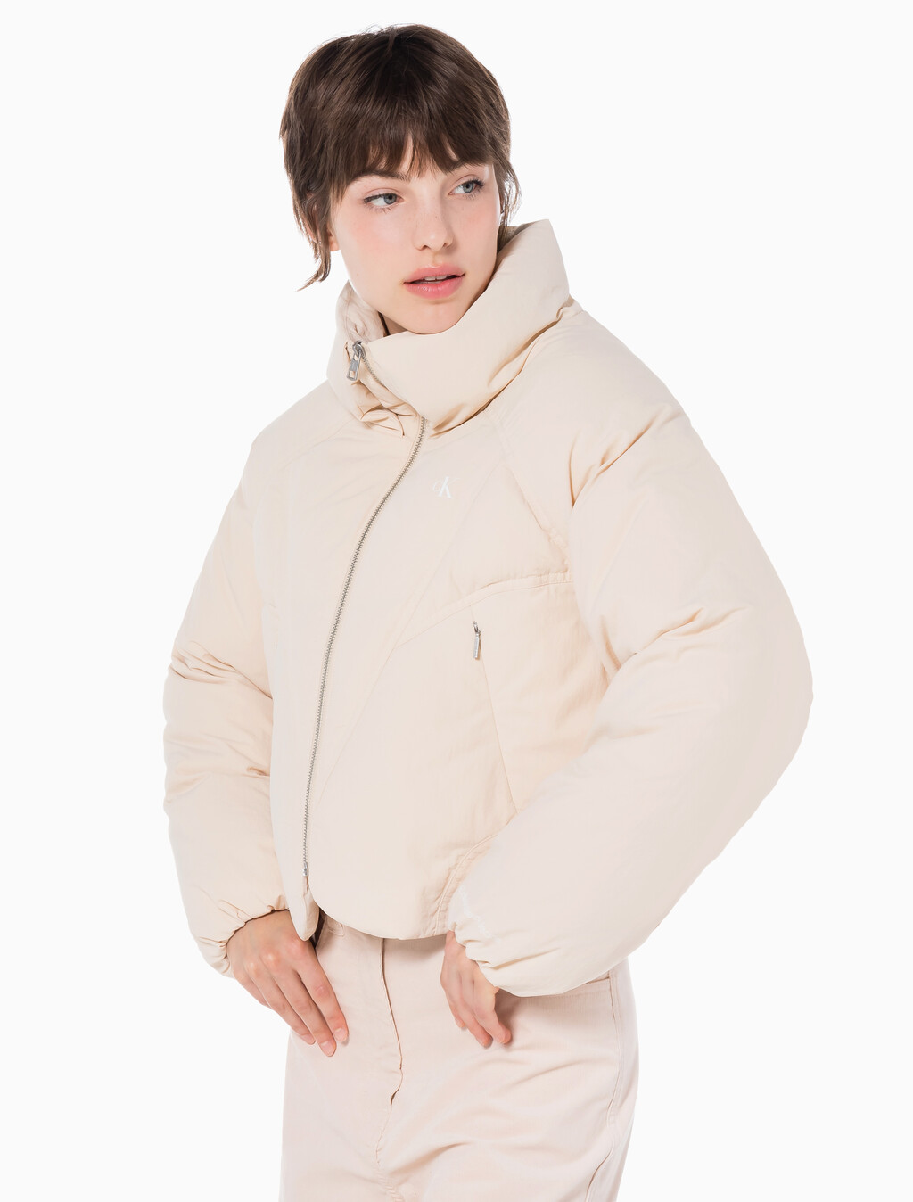 Buy 여성 패커블 울트라 라이트 다운 in color PINK BEIGE