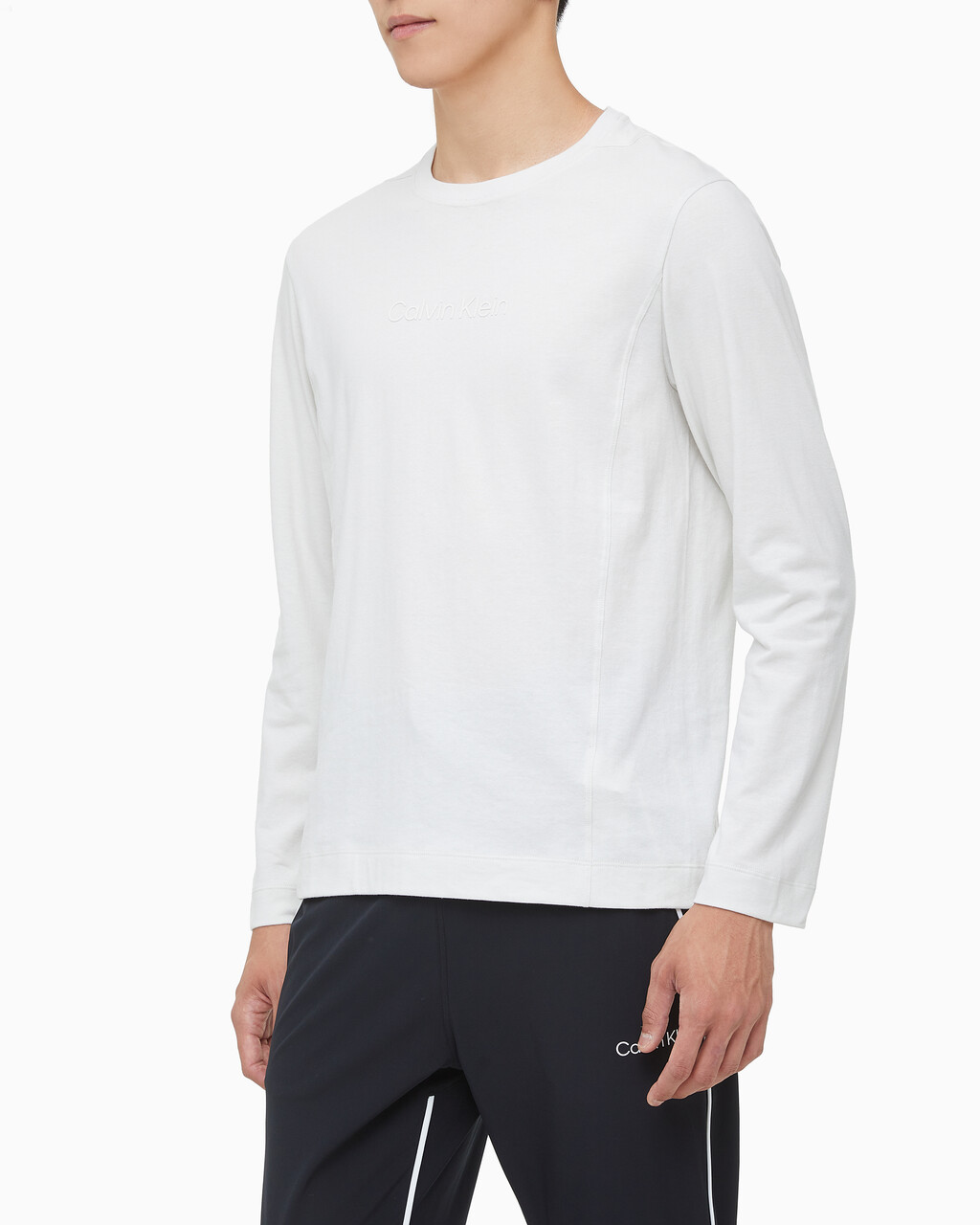 Buy 남성 레귤러핏 롱 슬리브 티셔츠 in color WHITE