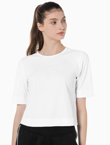Buy 여성 박시 핏 에센셜 기능성 반팔 티셔츠 in color BRIGHT WHITE