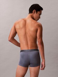 Buy 남성 프로핏 마이크로 로우 라이즈 트렁크 in color Grey