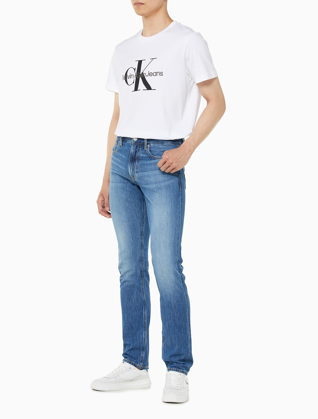 Buy 남성 어센틱 스트레이트핏 라이트블루 데님 in color CHALKY BLUE