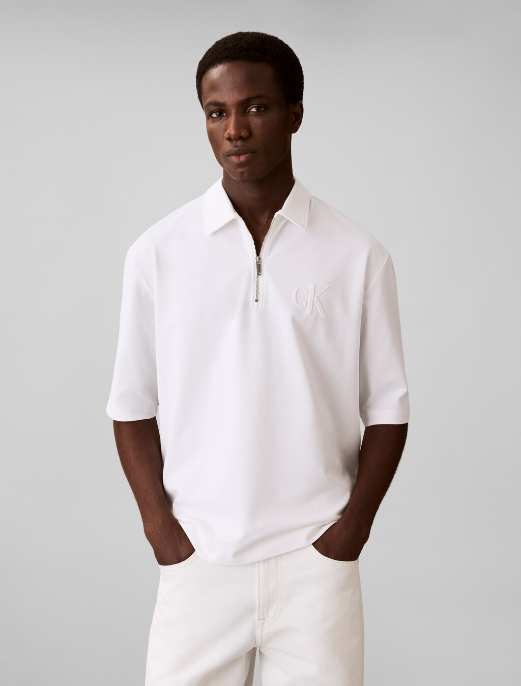 Buy 남성 릴렉스드핏 쿨링 피크 엠보스드 폴로 티 in color BRIGHT WHITE