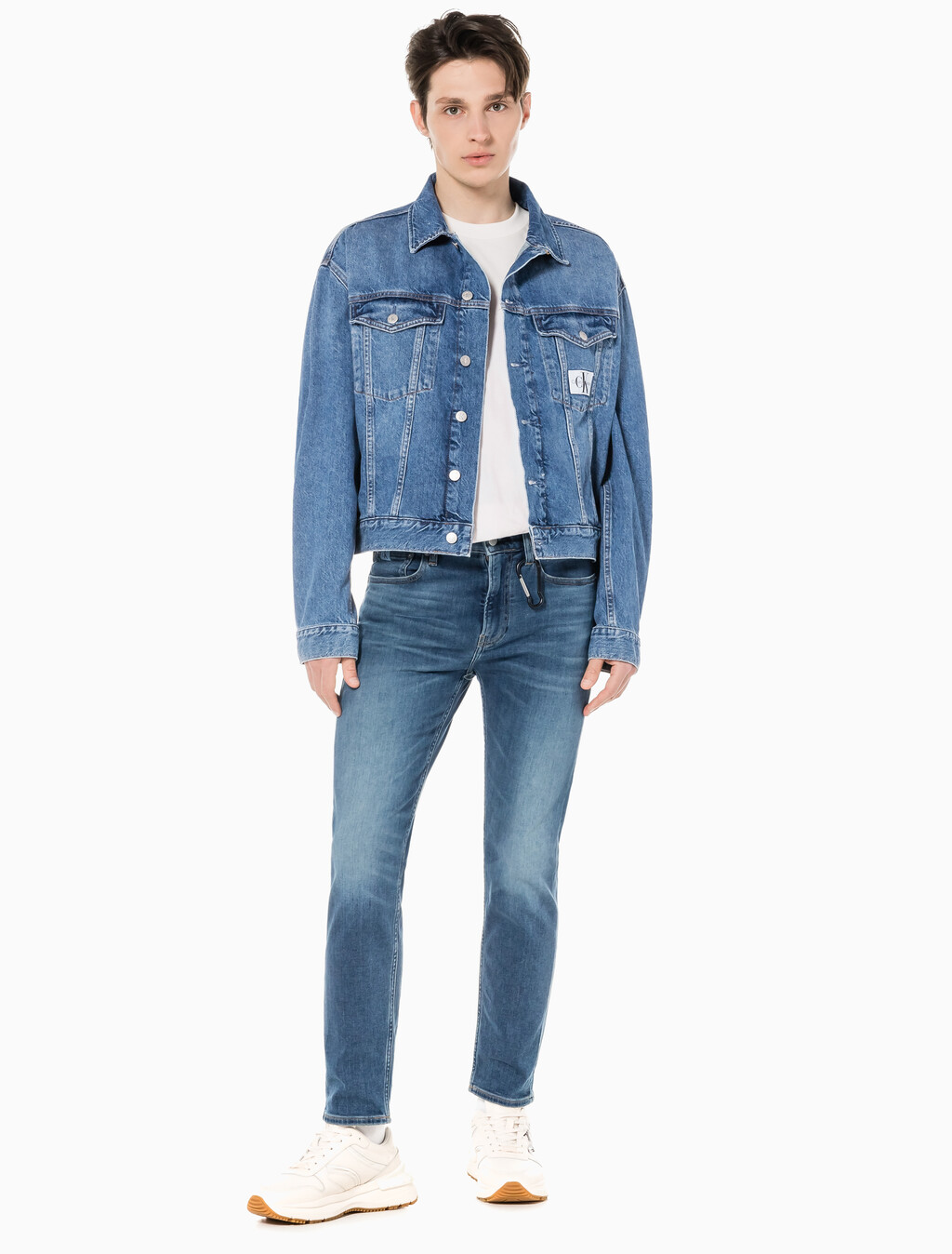 Buy 남성 슬림핏 스트레이트 크롭 데님 in color BLUE BLACK HANGER LOOP