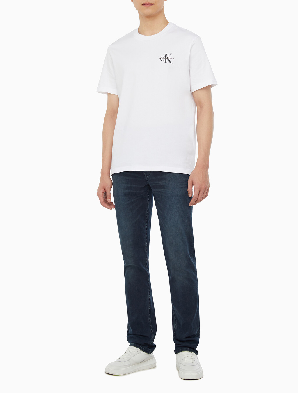 Buy 남성 레귤러핏 모노그램 로고 반팔 티셔츠 in color BRILLIANT WHITE
