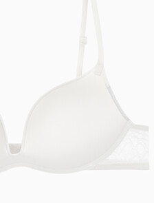 Buy 여성 CK 블랙 그래픽 레이스 AF 푸쉬업 브라 in color VAPOROUS GRAY