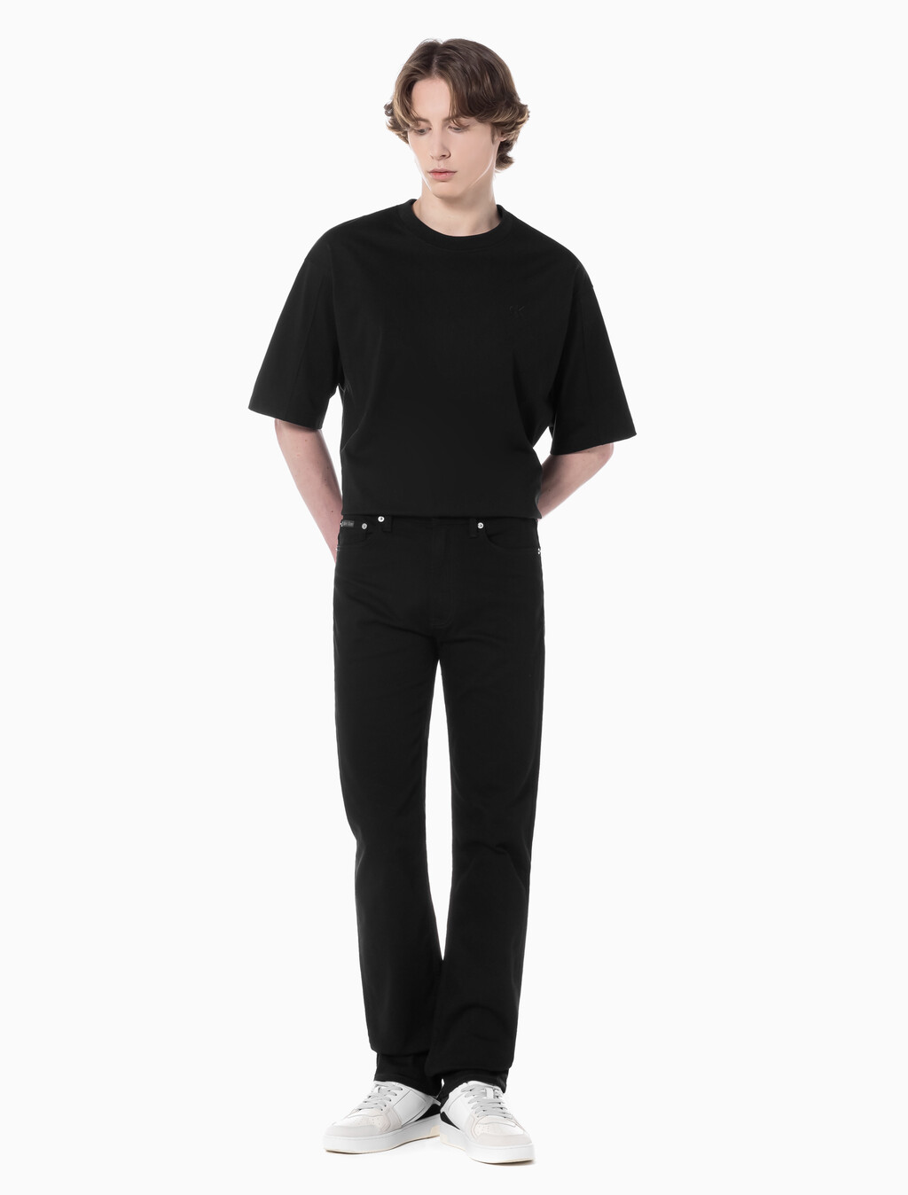 Buy 남성 스탠다드 스트레이트핏 블랙 데님 in color BLACK