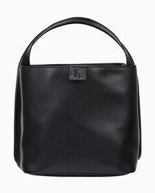 Buy 여성 CK 모던 버킷백 in color BLACK BEAUTY