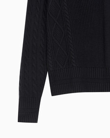 Buy 여성 케이블 인터레스트 브이넥 풀오버 울 스웨터 in color CK BLACK