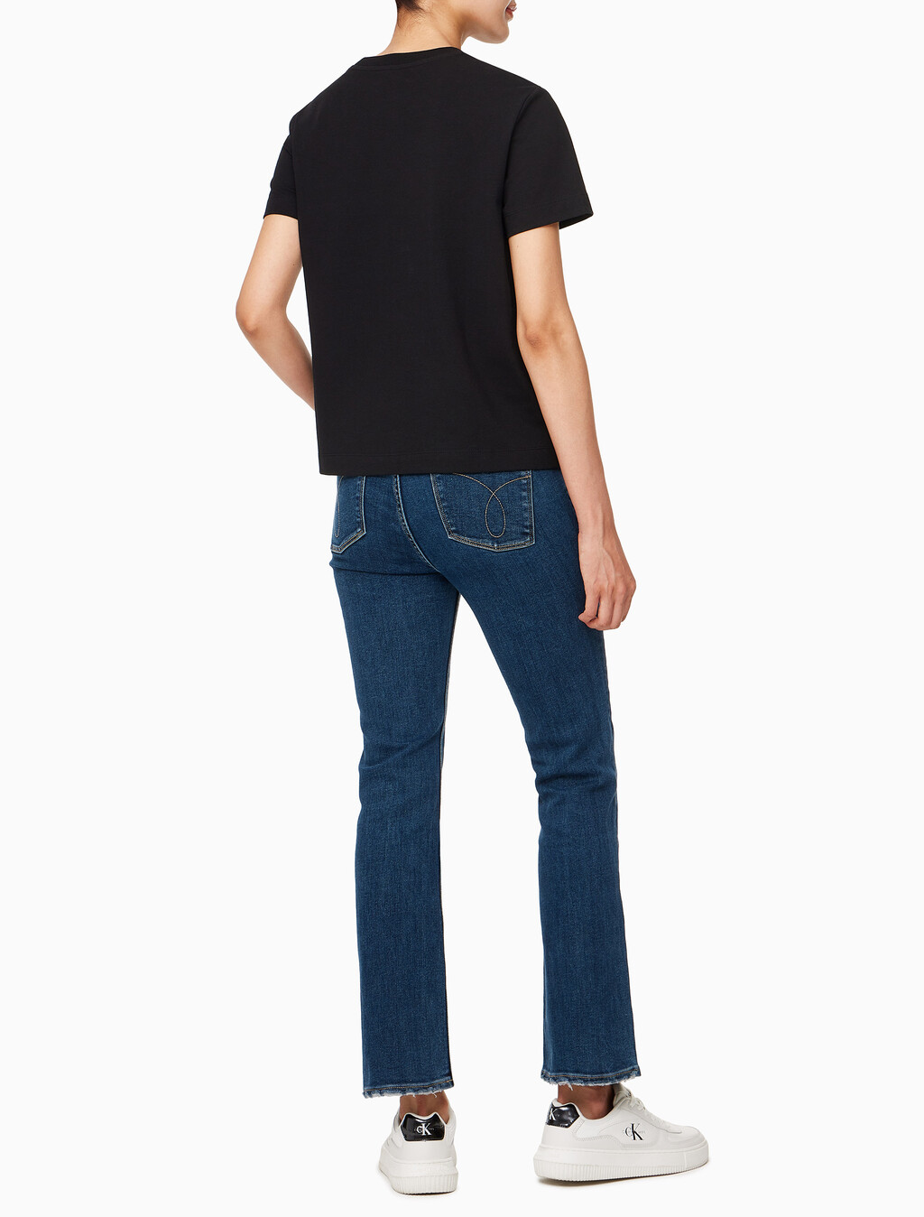 Buy 여성 스몰 모노그램 모던 스트레이트핏 반팔 티셔츠 in color CK BLACK