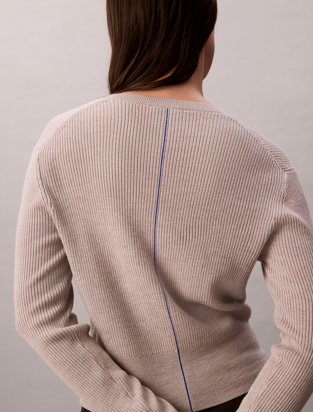 Buy 여성 울실크 크롭 가디건 in color White