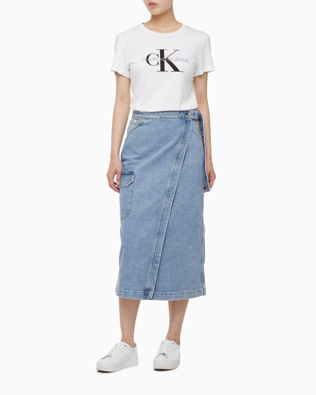 Buy 여성 맥시 데님 랩 스커트 in color 028A CHALKY BLU
