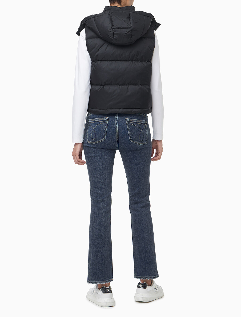 Buy 여성 에센셜 미드 웨잇 다운 베스트 in color BLACK