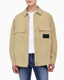 Buy 남성 오버사이즈핏 프리미엄 에센셜 집업 셔츠 in color TRAVERTINE