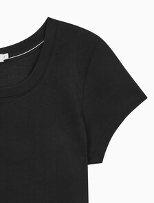 Buy 여성 쿨링 로고 베이비 티셔츠 in color CK BLACK