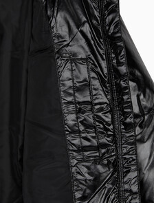 Buy 여성 크롭 글로시 커브드 퀼팅 다운 푸퍼 in color CK BLACK