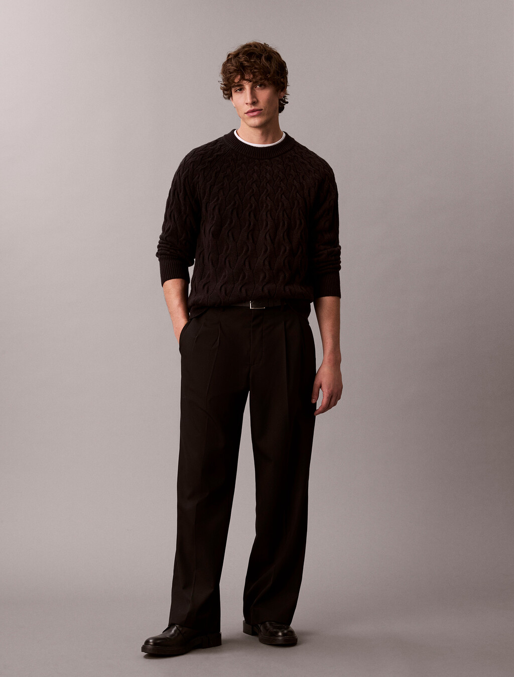 Buy 남성 램스울 블랜드 케이블 크루넥 스웨터 in color BLACK