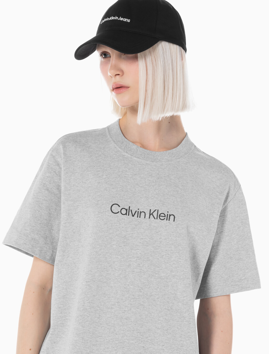 Buy 여성 릴렉스드 스탠다드로고 크루넥 반팔 티셔츠&nbsp; in color GREY HEATHER