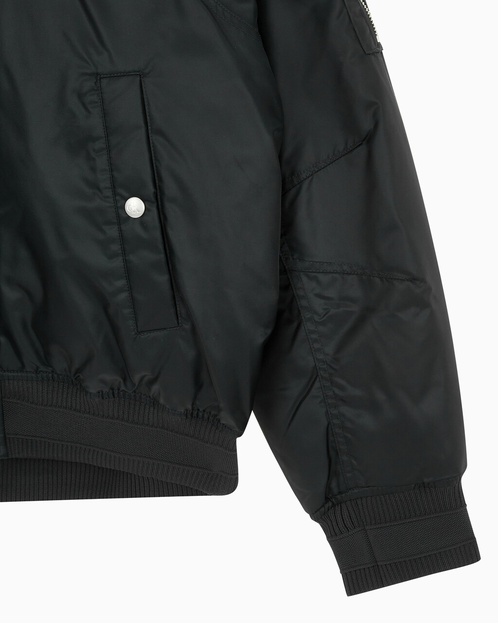 Buy 남성 후디 보머 다운 자켓 in color CK BLACK