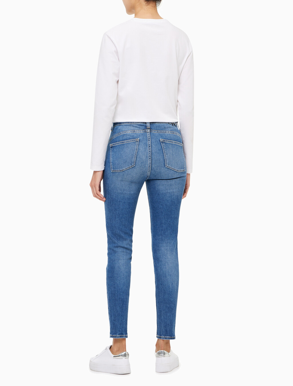 Buy 여성 하이라이즈 바디 스키니핏 미드 블루 앵클 37.5 데님 in color MID BLUE BACK EMBRO