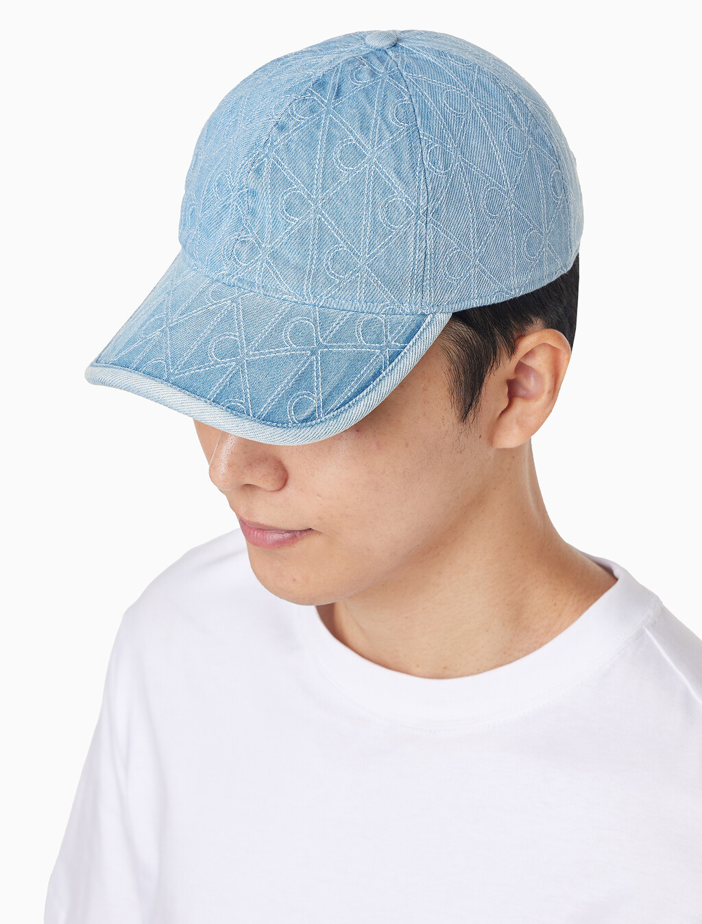 Buy 남녀공용 CK 타이틀케이스 로고 엠블럼 데님 볼캡 in color BLUE