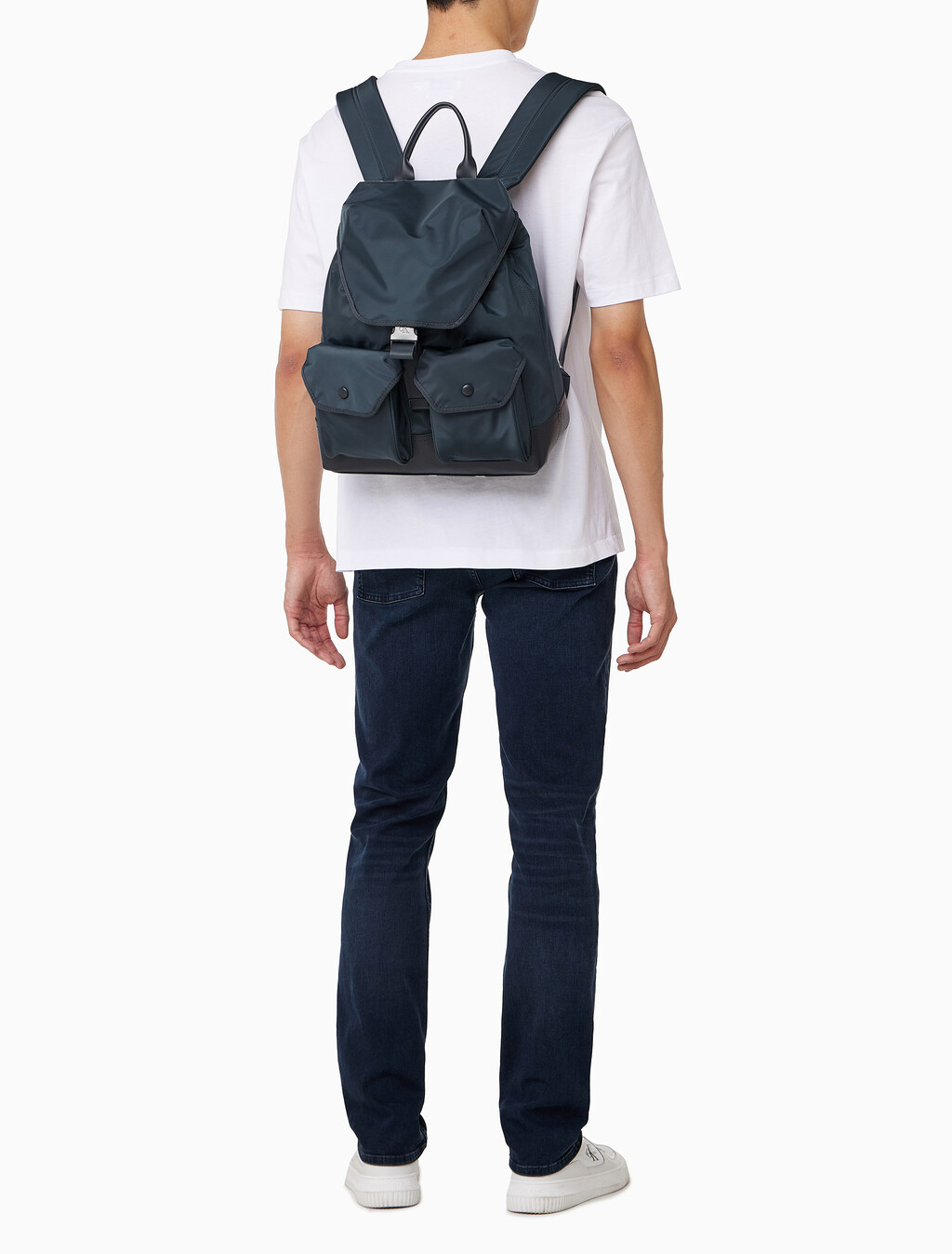Buy 남녀공용 CKJ 스피드 클립 유틸리티 플랩 백팩 in color NAVY