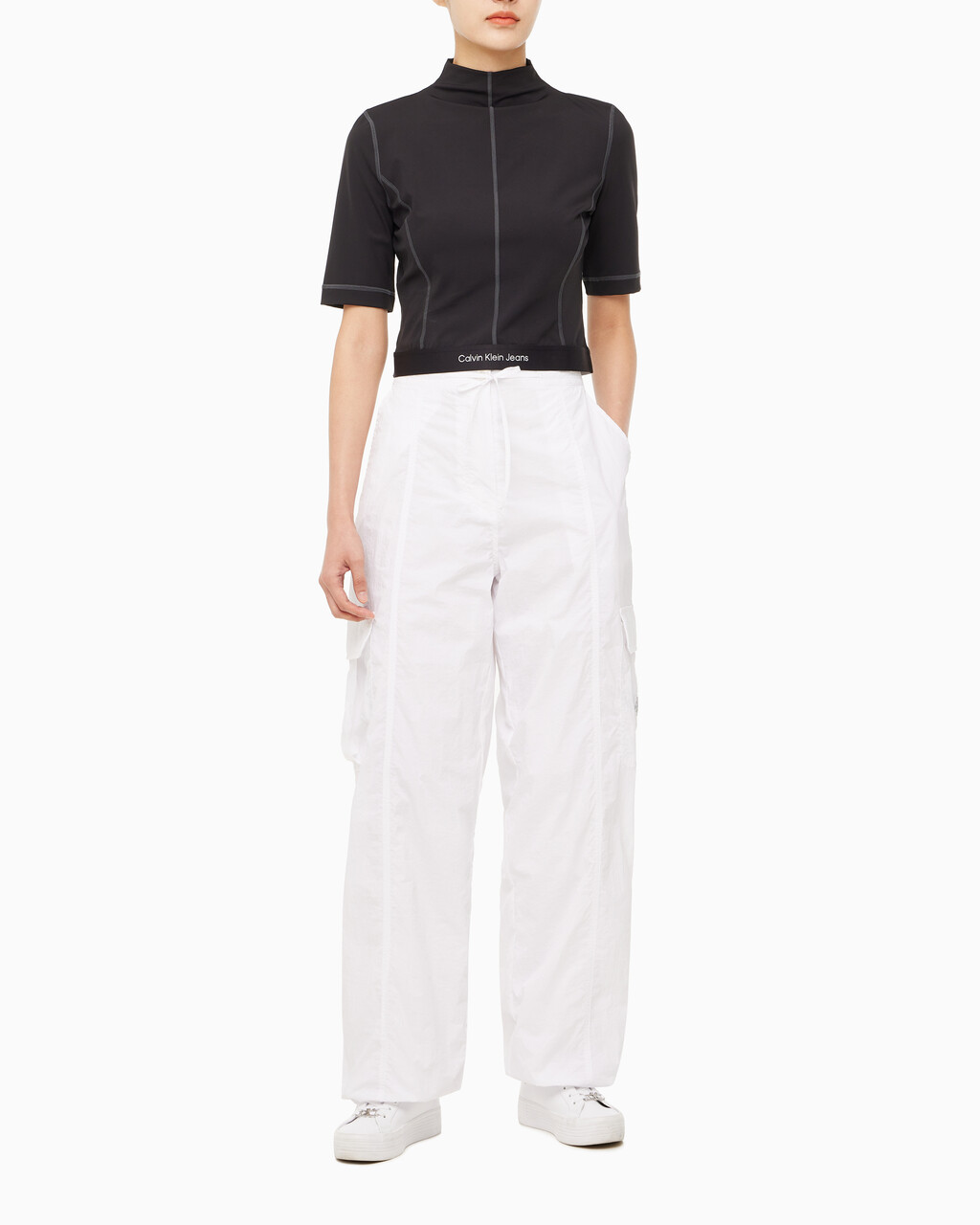 Buy 여성 소프트터치 화이트 카고 팬츠 in color BRIGHT WHITE