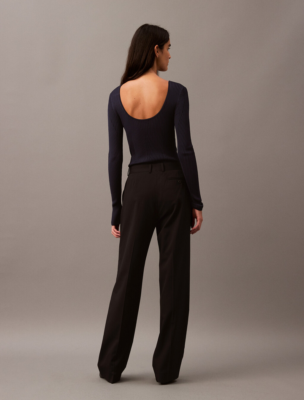 Buy 여성 비스코스 나일론 롱슬리브 스웨터 in color BLACK