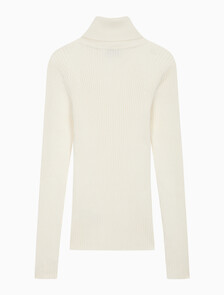 Buy 여성 에센셜 터틀넥 풀오버 스웨터 in color WHITE