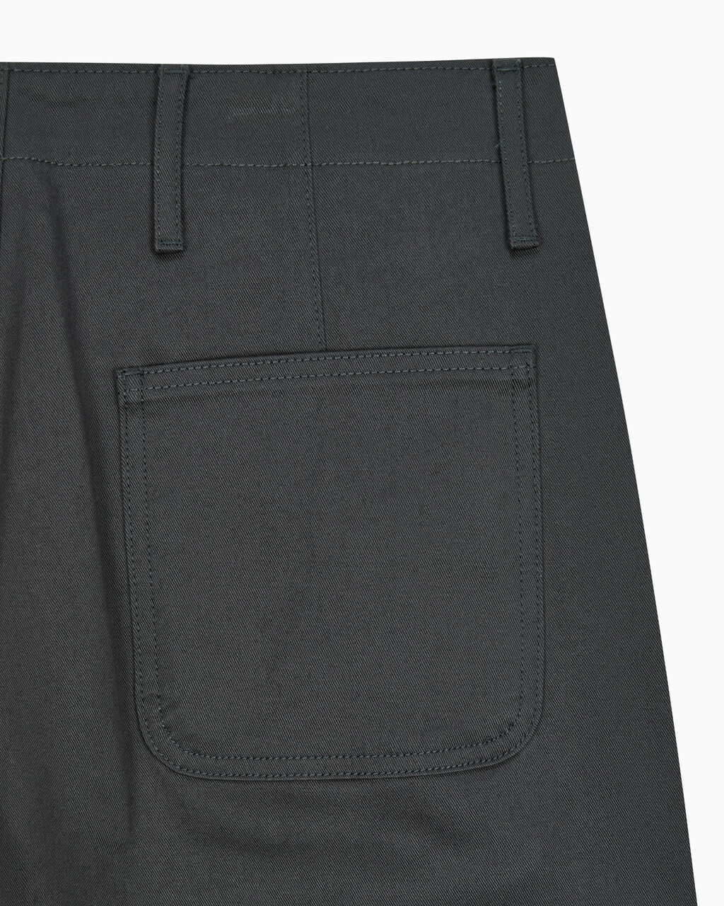 Buy 남성 스탠다드 치노 in color CHARCOAL SMOKE