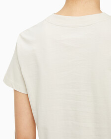 Buy 여성 1987 로고 베이비핏 반팔 티셔츠 in color BLUR FLORAL_BLACK
