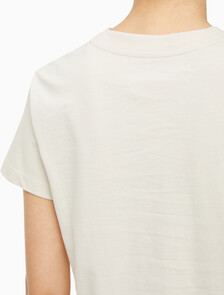 Buy 여성 1987 로고 베이비핏 반팔 티셔츠 in color BLUR FLORAL_BLACK