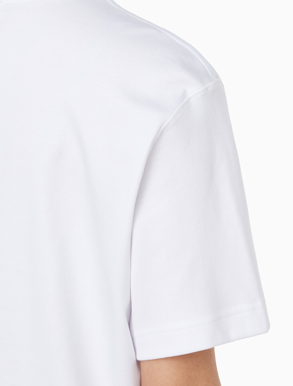 Buy 여성 S/S 투톤 3D 엠브로이더리 로고 티셔츠 in color BRILLIANT WHITE