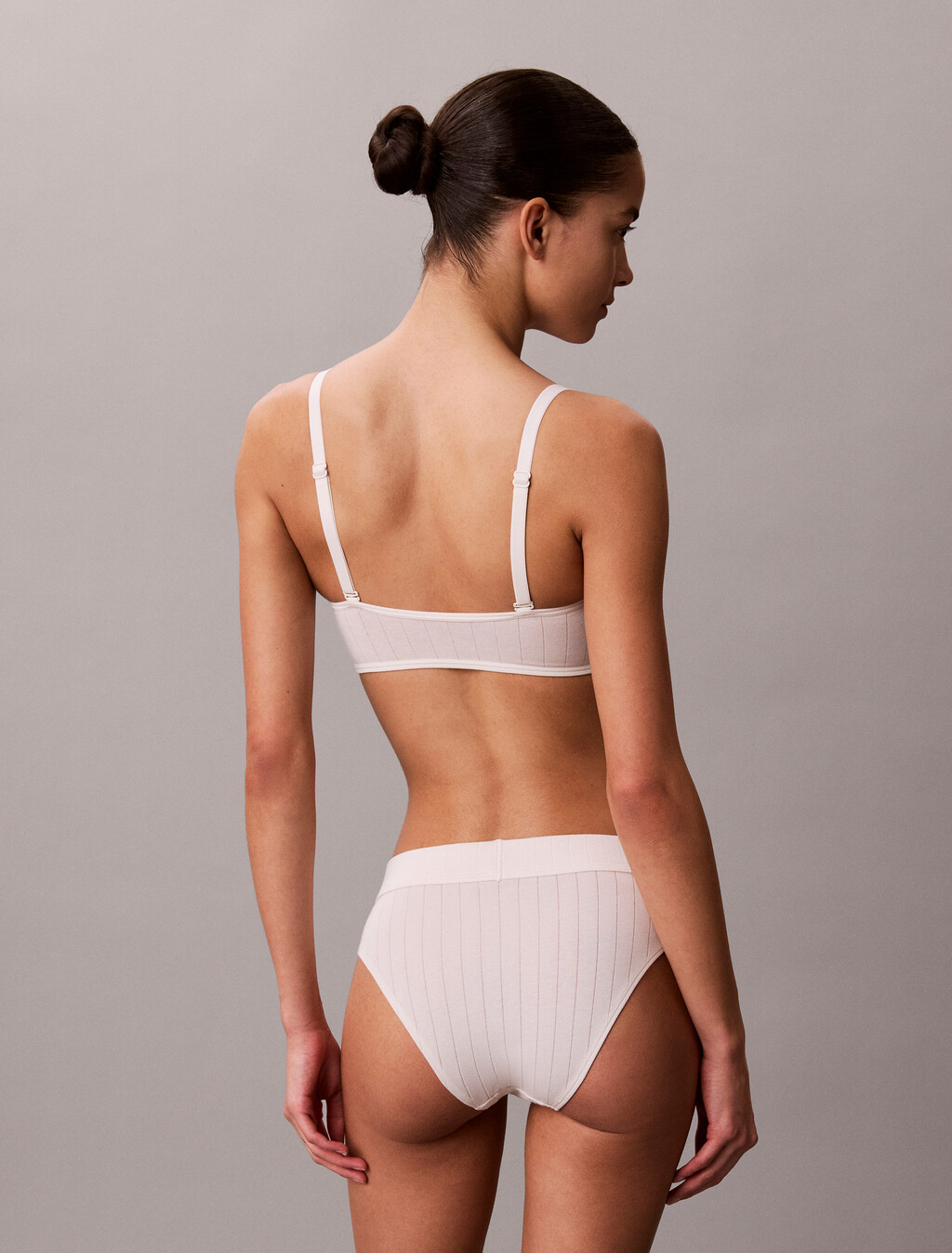 Buy 여성 헤리티지 애슬레틱 AF 반도 in color TOFU