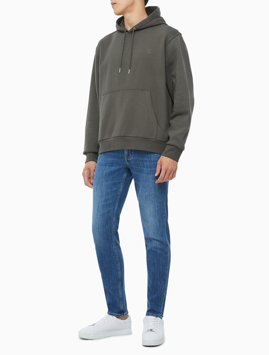 Buy 남성 롱슬리브 아카이브 플리스 후디 in color CHARCOAL