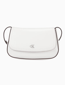 Buy 여성 하드웨어 모노그램 플랩 카메라 백 in color White Alyssum