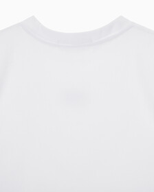 Buy 여성 로고 뱃지 크롭 반팔 티셔츠 in color BRIGHT WHITE