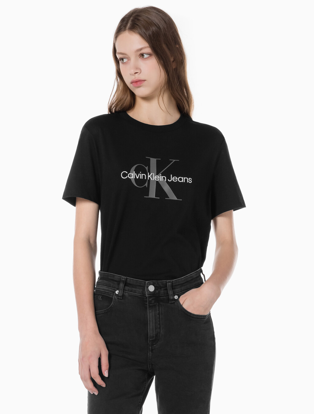 Buy 여성 히어로 모노로고 크루넥 반팔 티셔츠 in color BLACK
