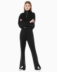 Buy 여성 하프집 엠보스 폴로넥 스웻 in color CK BLACK