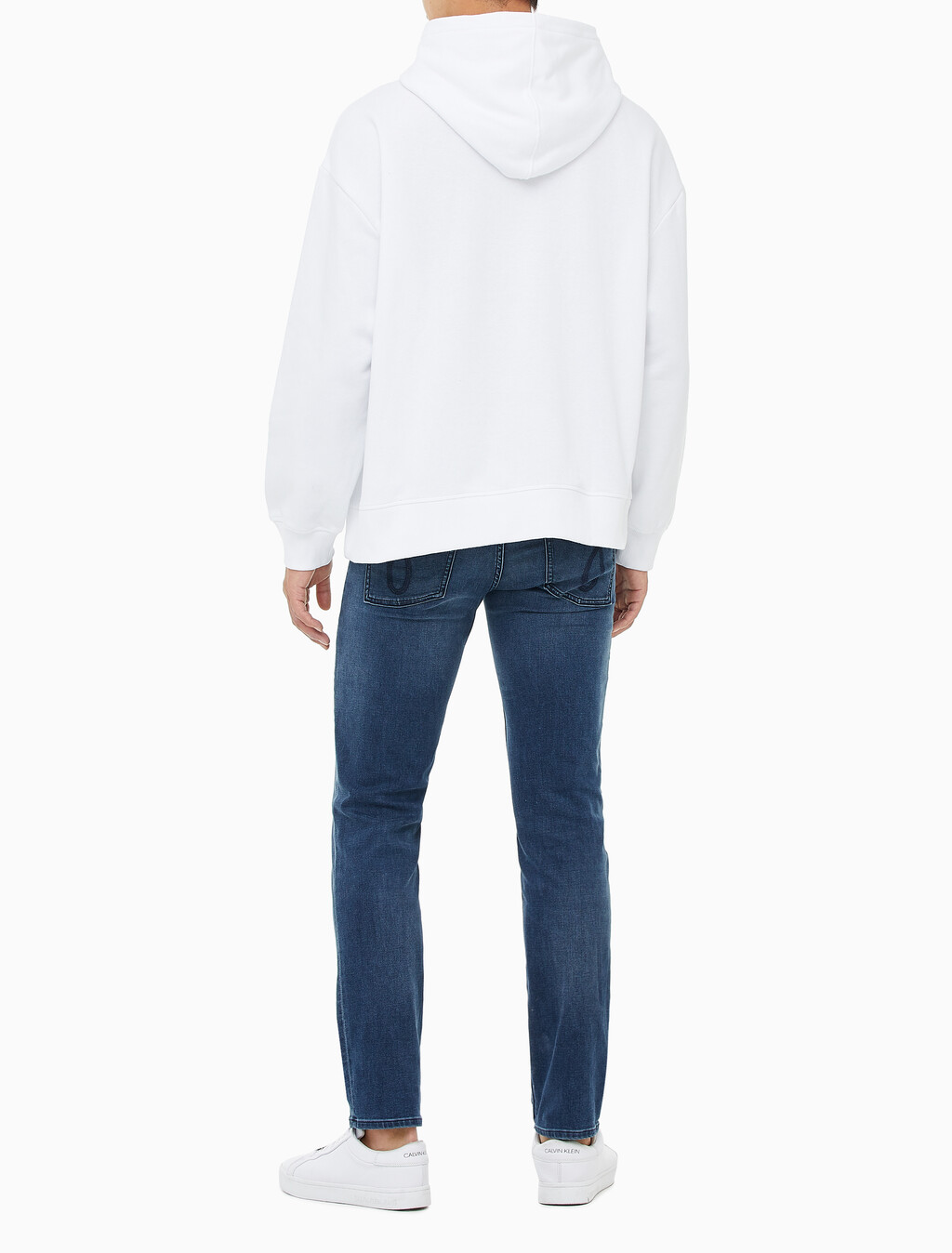 Buy 남성 아카이브 릴렉스핏 CK 스몰 로고 기모 후디 in color BRILLIANT WHITE