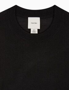 Buy 여성 롱슬리브 테크 메리노 울 크루넥 스웨터 in color BLACK