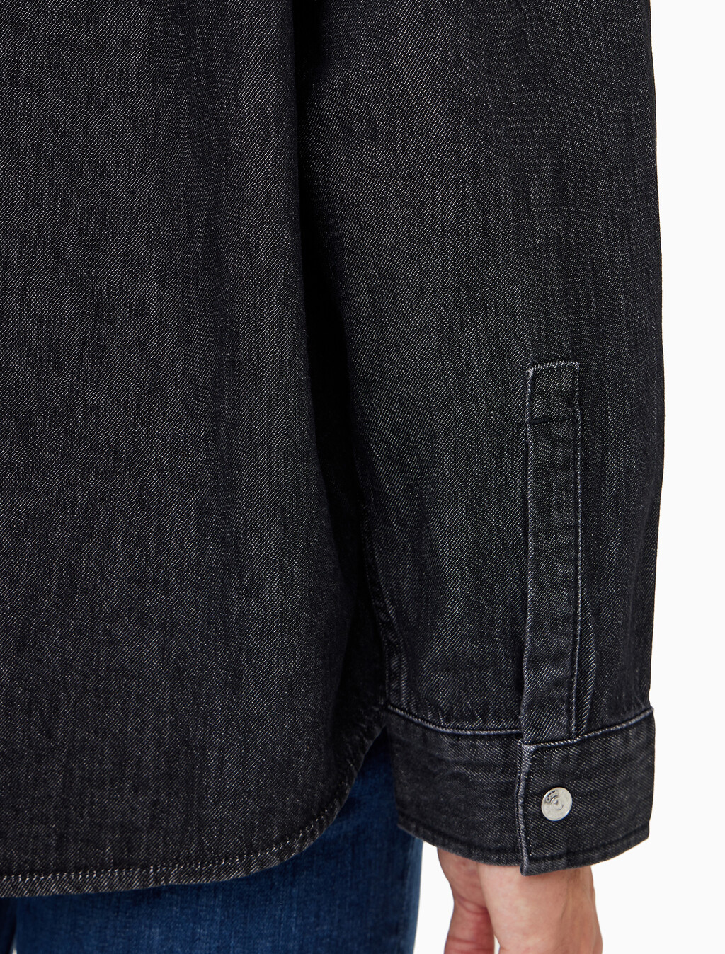 Buy 남성 릴렉스핏 데님 셔츠 in color WASHED BLACK LOGO LACE