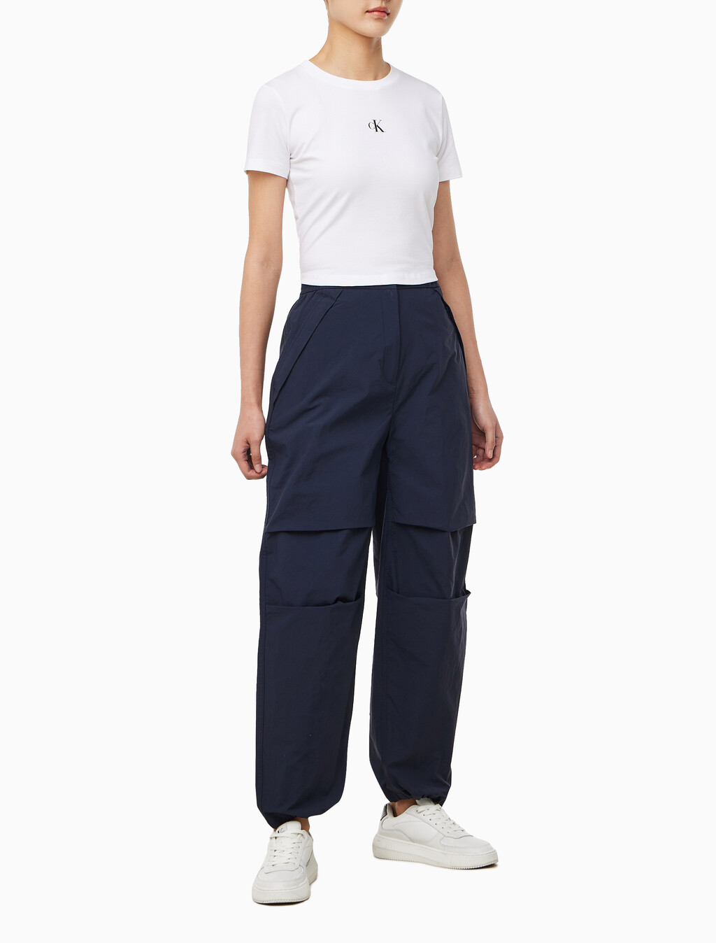 Buy 여성 크링클 나일론 파라슈트 팬츠 in color SKY CAPTAIN