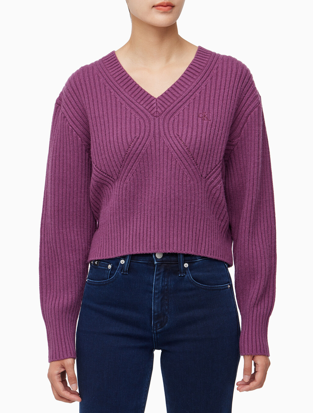 Buy 여성 캐시미어 백 디테일 풀오버 in color AMARANTH 