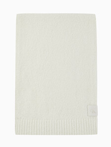 Buy 남녀공용 모노그램 패치 로고 부클 머플러 in color Ivory