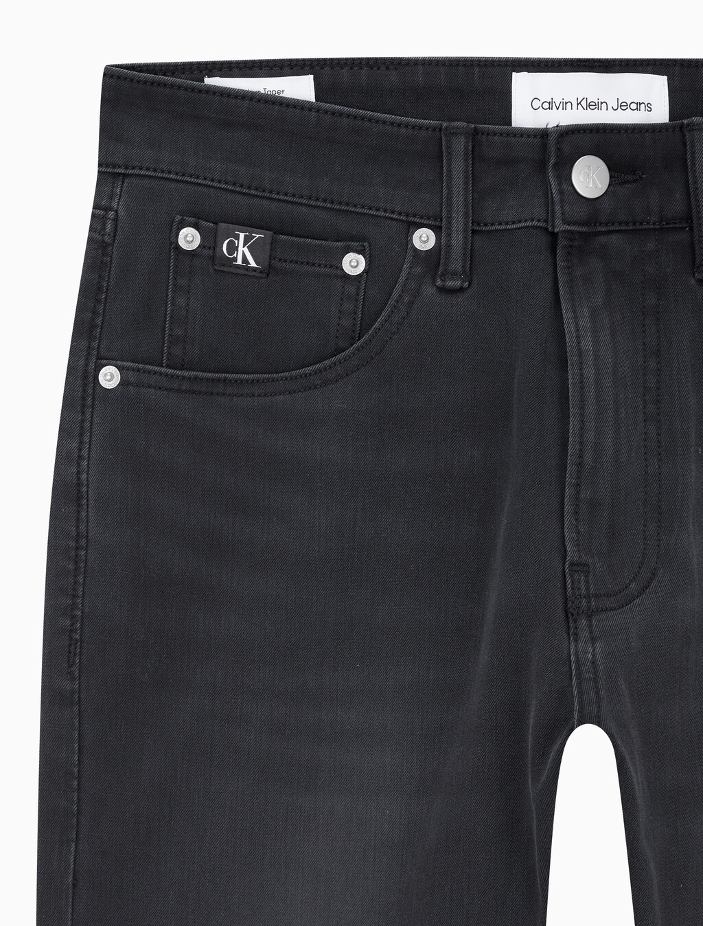 Buy 남성 모던 테이퍼핏 블랙 얼티밋 스트레치 데님 in color WASHED BLACK LOGO LACE